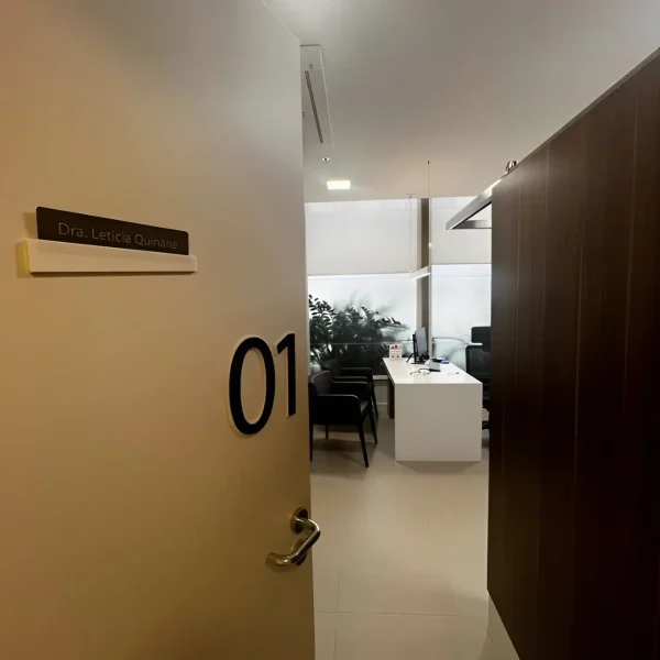 dra-leticia-quinane-oncologista-3